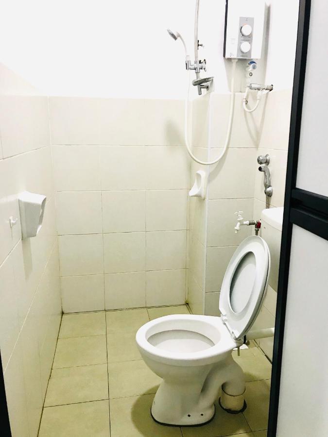 Alyn Home Batu Pahat II Wifi Coway Mohd Noor Kültér fotó