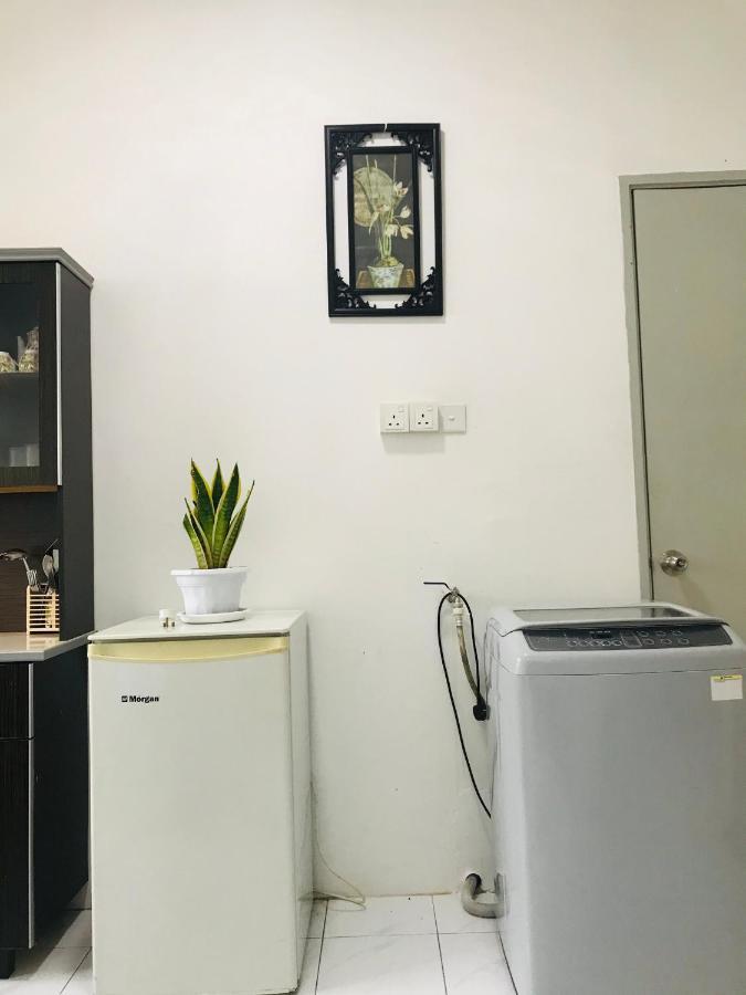 Alyn Home Batu Pahat II Wifi Coway Mohd Noor Kültér fotó